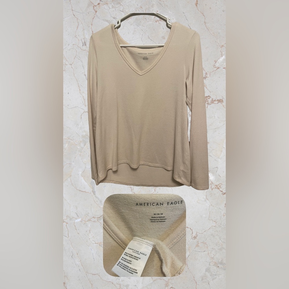 Two for 1 Ladies American Eagle Vneck Super Soft blouse